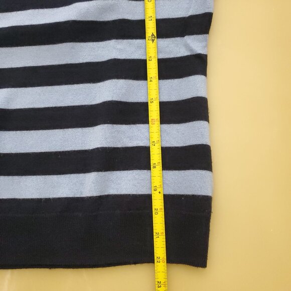 346 Brooks Brothers Navy/Light Blue Striped Merino Wool V-neck Sweater Small - Picture 8 of 13